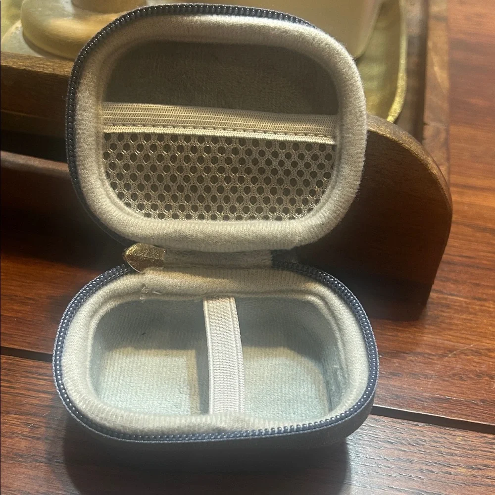 CaseSack Compact Hard Shell Gray/Blue Earbud Case with Clip